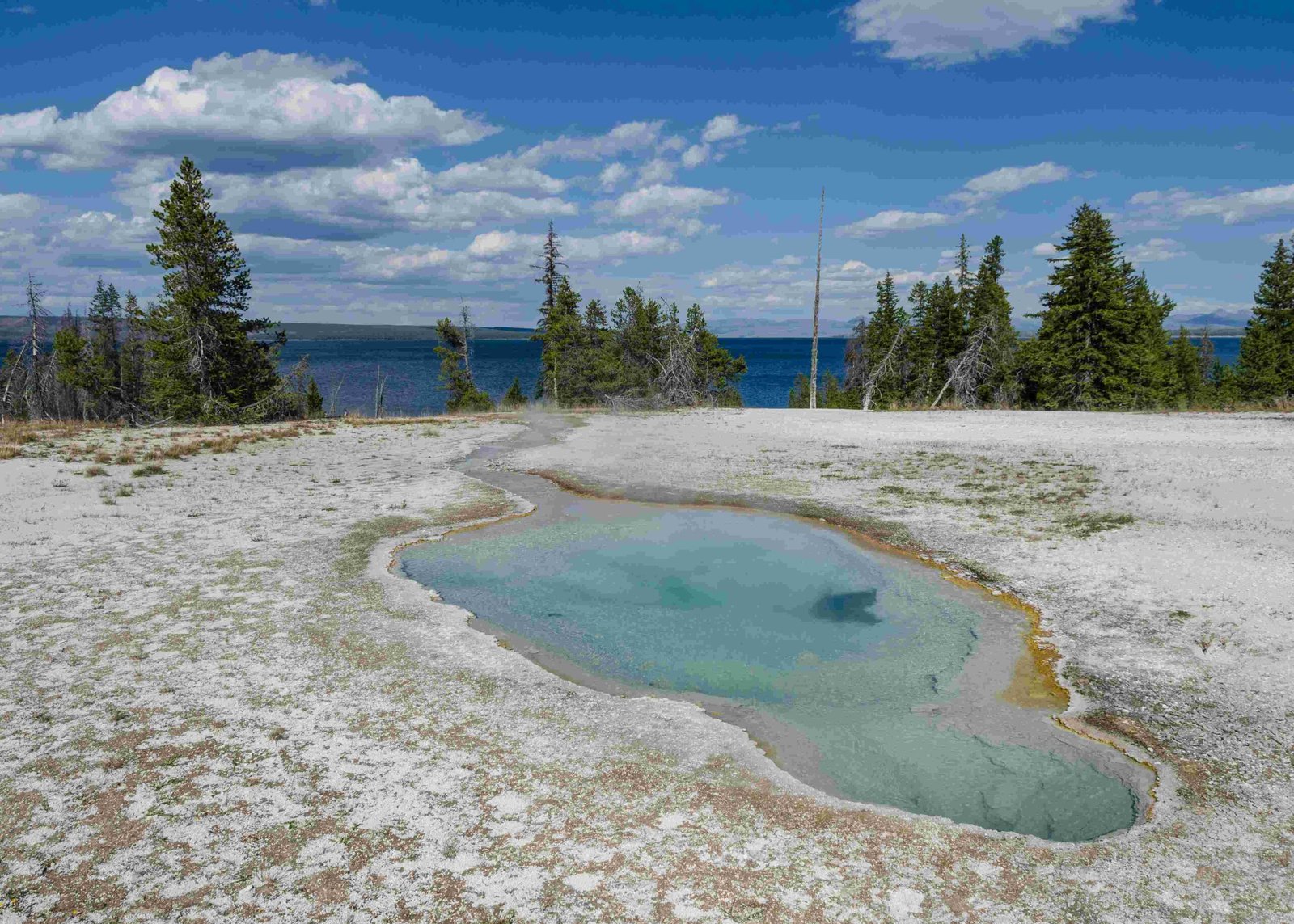 distance of corwin springs to yellowstone national park